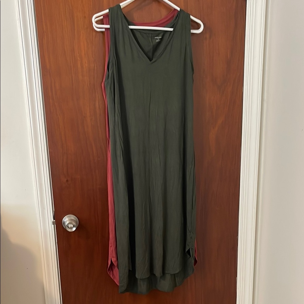 Bundle of 2 Daily Ritual Jersey Midi Dresses Size L